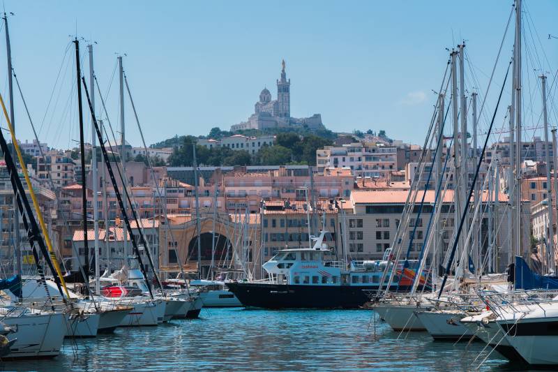 Comment calculer précisément le montant d'une indemnité d'éviction lors du non-renouvellement d'un bail commercial à Marseille pour un locataire commerçant ?